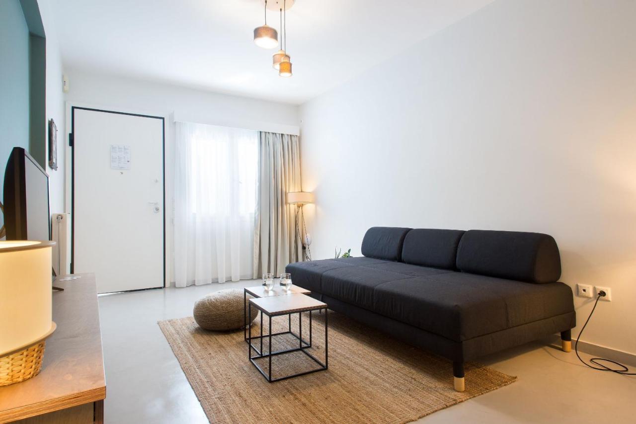 Soho Apartments By Olala Homes Атина Екстериор снимка