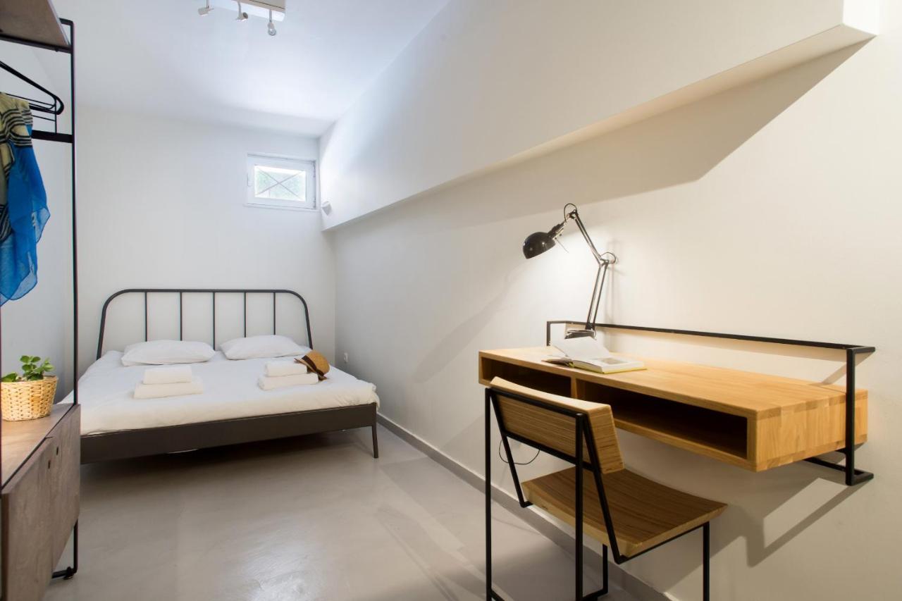 Soho Apartments By Olala Homes Атина Екстериор снимка