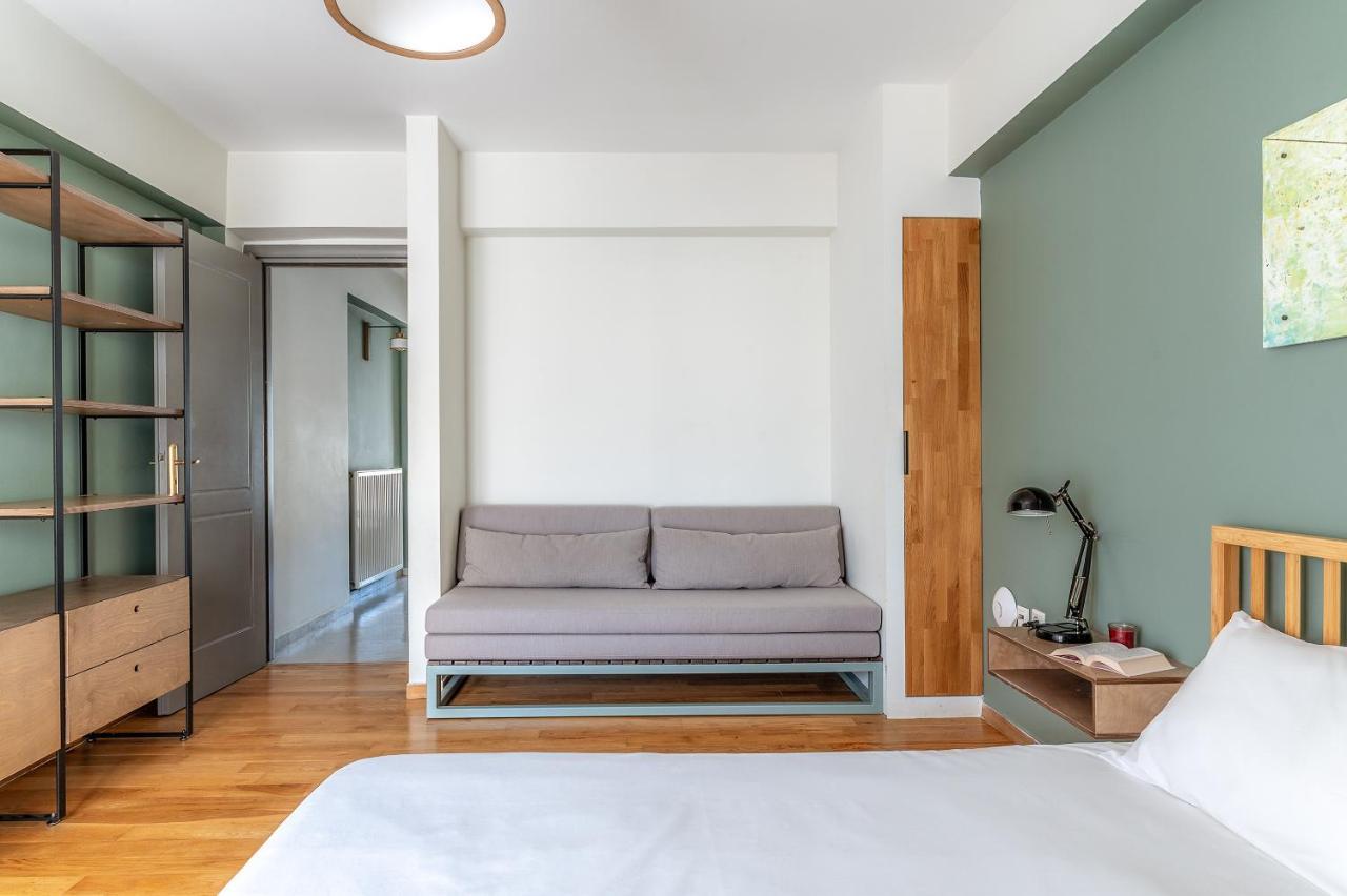 Soho Apartments By Olala Homes Атина Екстериор снимка